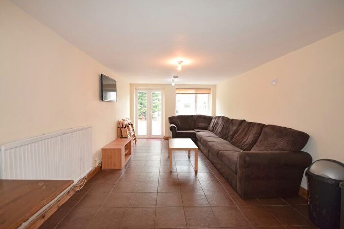 7 Bedroom Terraced House To Rent In Harriet Street, Cathays, CF24