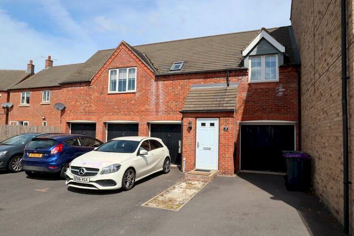 2 Bedroom Flat To Rent In Owl Close, Witham St Hughs, LN6
