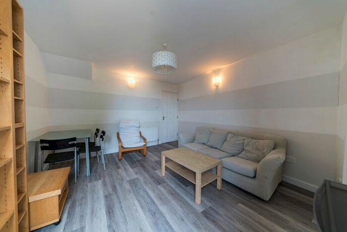 3 Bedroom Flat To Rent In Barber Road, Sheffield, S10