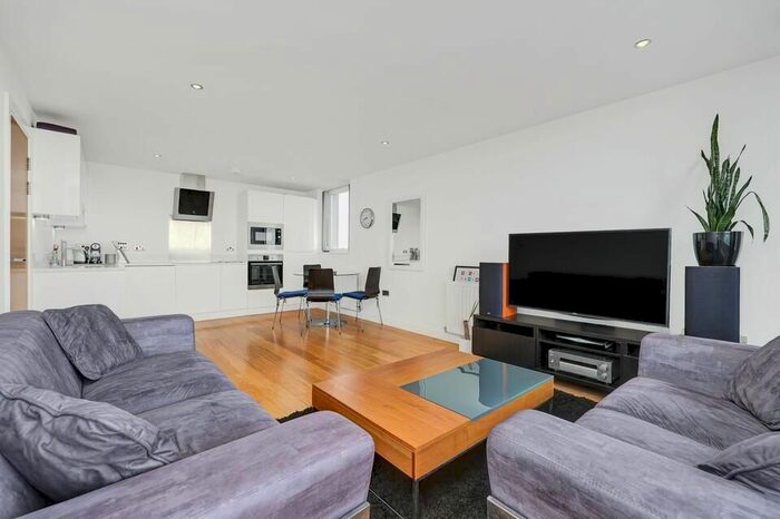 2 Bedroom Flat To Rent In Rainhill Way, London, E3