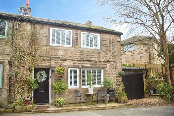 3 Bedroom Character Property For Sale In Dobb Top Road, Holmbridge, Holmfirth, HD9