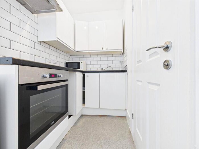 Studio To Rent In Rowlands Road, Worthing, West Sussex, BN11