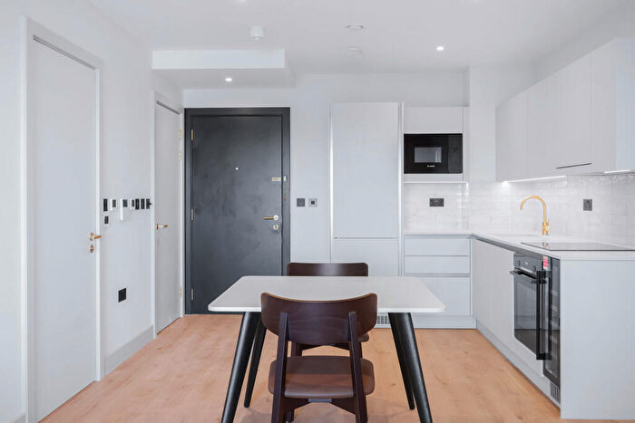 Studio To Rent In The Draper, Draycote House, Colindale, NW9
