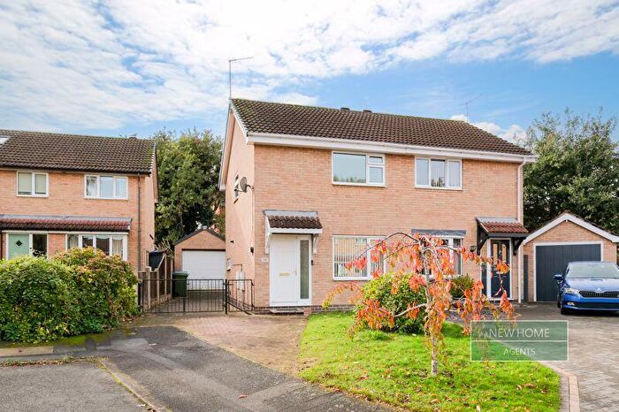 2 Bedroom Semi Detached House For Sale In Creswick Close Chesterfield, S40