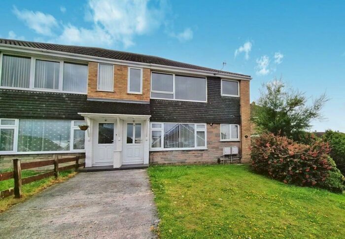 2 Bedroom House To Rent In Ravenhead Drive, Bristol, BS14