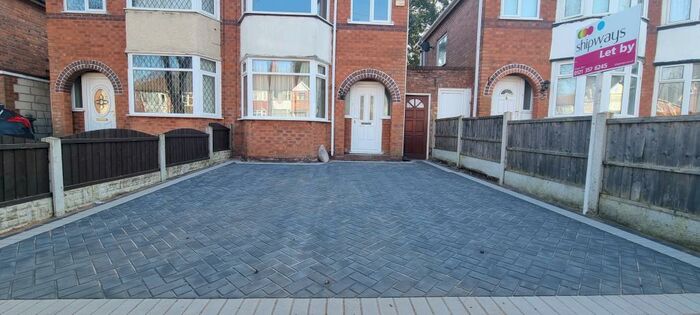 3 Bedroom House To Rent In Calshot Road, Birmingham, B42