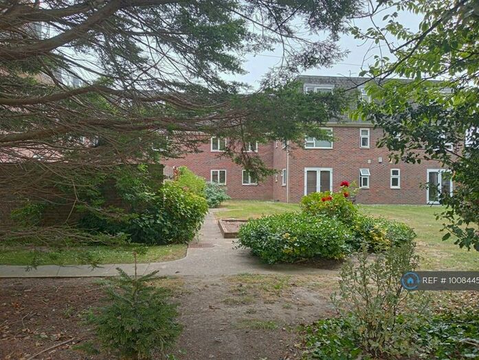 Studio To Rent In Bickleys Court, Bognor Regis, PO21