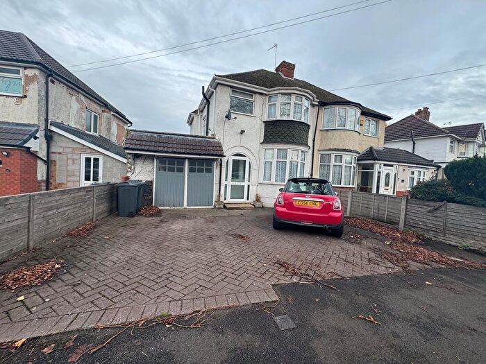 3 Bedroom Semi Detached House To Rent In Horrell Road, Birmingham, B26