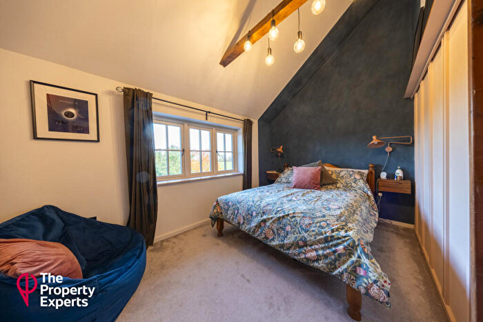 4 Bedroom Semi-Detached House For Sale In Sulhamstead Road, Reading, RG30