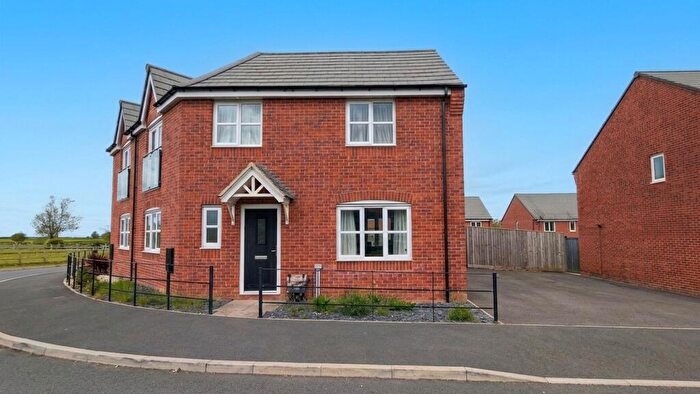 3 Bedroom Semi-Detached House To Rent In Lawson Close, Bolsover, S44
