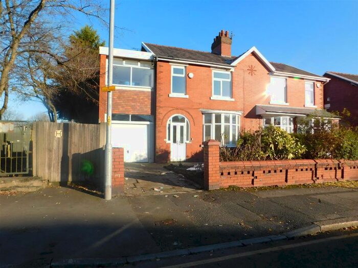 3 Bedroom Semi-Detached House To Rent In Crompton Way, Bolton, BL2