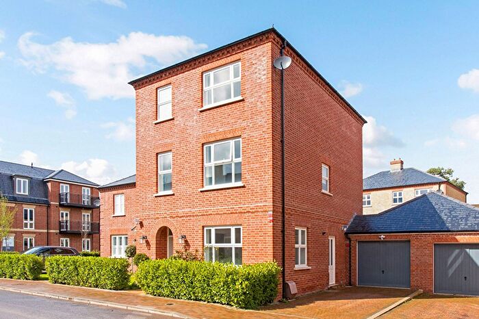 4 Bedroom Property For Sale In Rookery Lane, Barnet, EN4