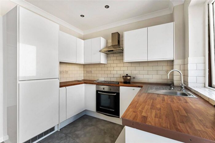 2 Bedroom Apartment To Rent In Caversham House, Lady Booth Road, Kingston Upon Thames, Surrey, KT1