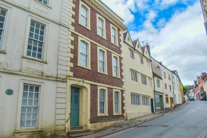 Studio To Rent In Long Street, Dursley, GL11