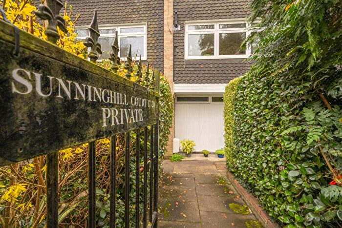 4 Bedroom Town House To Rent In Sunninghill Court, Sunninghill, SL5