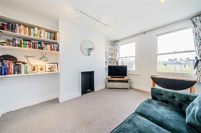 1 Bedroom Flat For Sale In Minford Gardens, Brook Green, W14