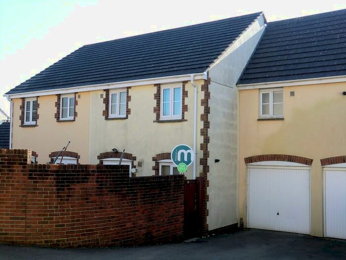 3 Bedroom Terraced House To Rent In Robin Drive, Launceston, PL15