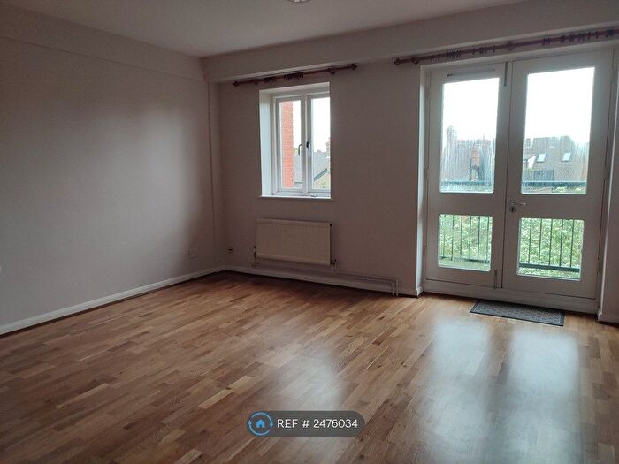 2 Bedroom Flat To Rent In Lownds Court, Bromley, BR1