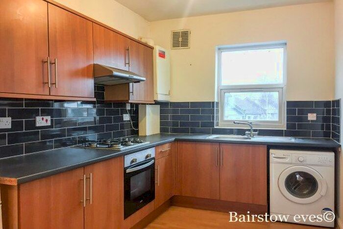 Studio To Rent In - Hoe Street, London, E17