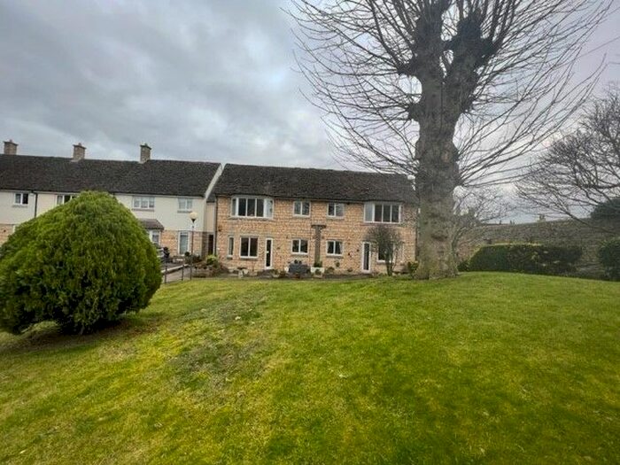 2 Bedroom Flat To Rent In Torkington Gardens, Stamford, PE9