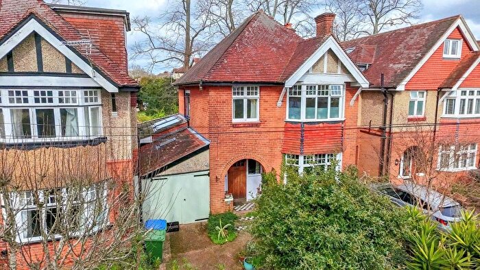 3 Bedroom Detached House For Sale In Banister Gardens, Banister Park, Southampton, Hampshire, SO15