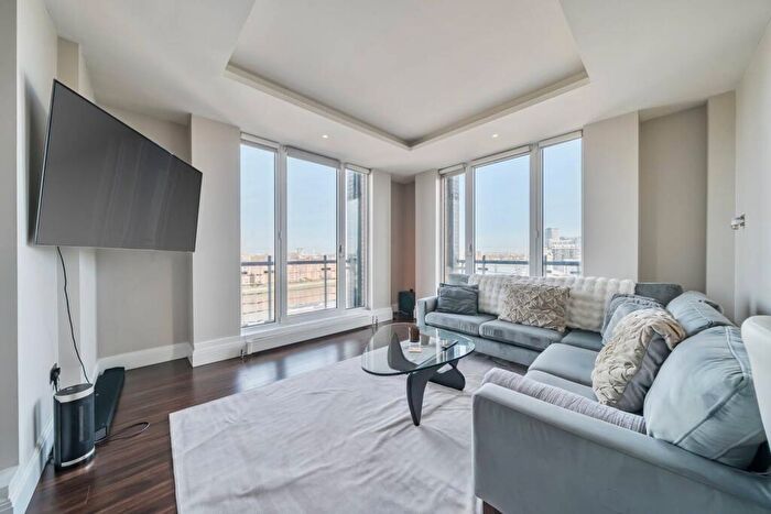 2 Bedroom Flat For Sale In Coral Row, Battersea, London, SW11