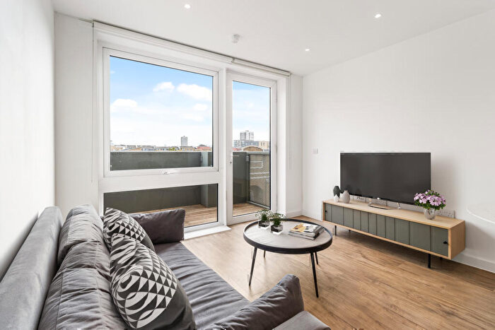 1 Bedroom Flat To Rent In Killick Way, London, E1