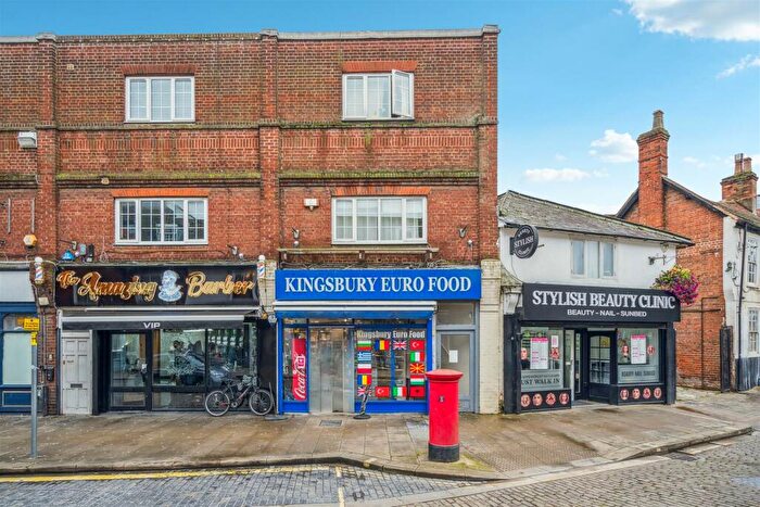 1 Bedroom Apartment For Sale In Kingsbury Square, Aylesbury, HP20