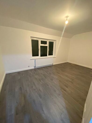 2 Bedroom Terraced House To Rent In Reede Road, Dagenham, RM10