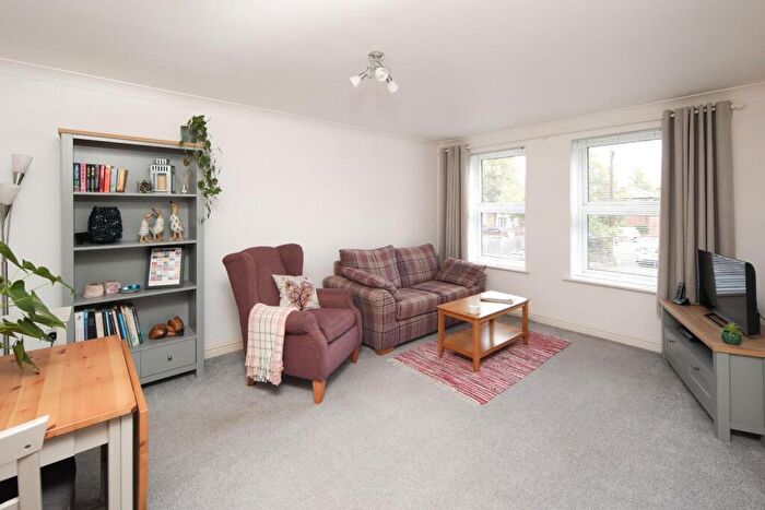 1 Bedroom Flat For Sale In Oakfield House, Binswood Avenue, Leamington Spa, CV32