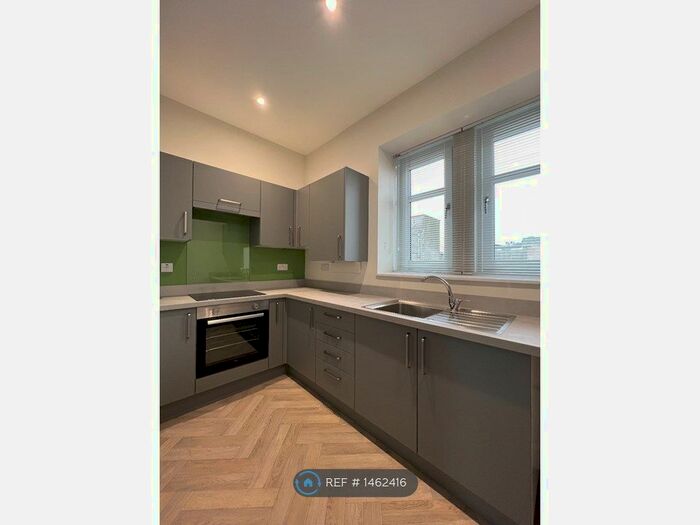 2 Bedroom Flat To Rent In Scott Street, Perth, PH1