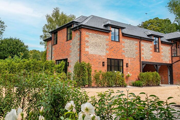 2 Bedroom Detached House For Sale In Woodman Lane, Sparsholt, SO21