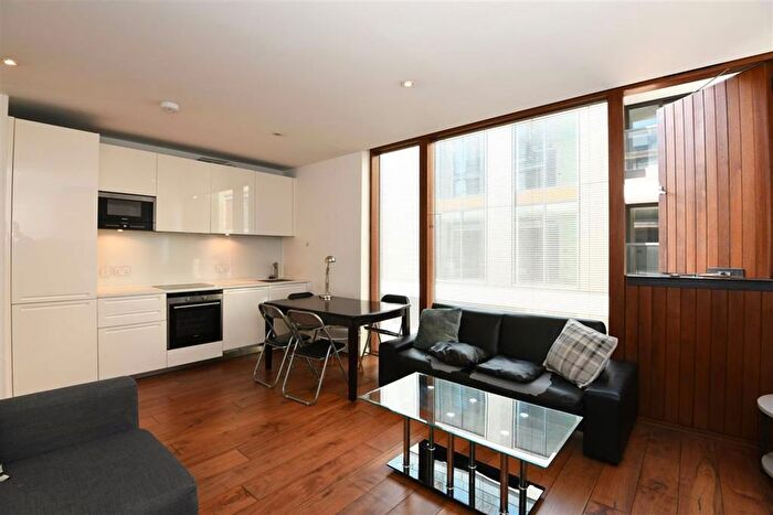 1 Bedroom Flat To Rent In Peter Street, London, W1F