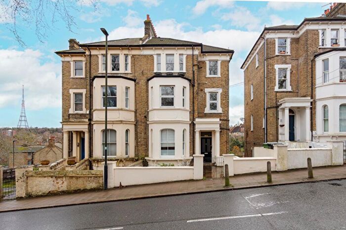 2 Bedroom Flat For Sale In Salters Hill, London, SE19