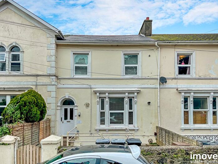 2 Bedroom Flat To Rent In Warberry Road West, Torquay., TQ1