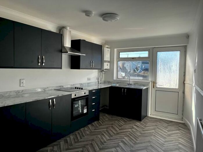 2 Bedroom Property To Rent In Wern Road, Llanelli, Carmarthenshire., SA15