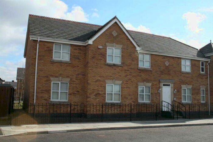 2 Bedroom Ground Flat To Rent In Dapple Heath Avenue, Village Court Apartments, Melling, L31