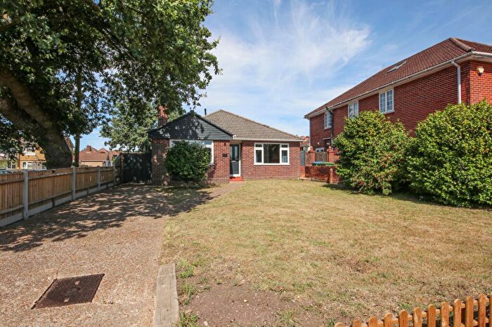 3 Bedroom Detached Bungalow For Sale In Drove Road, Sholing, SO19