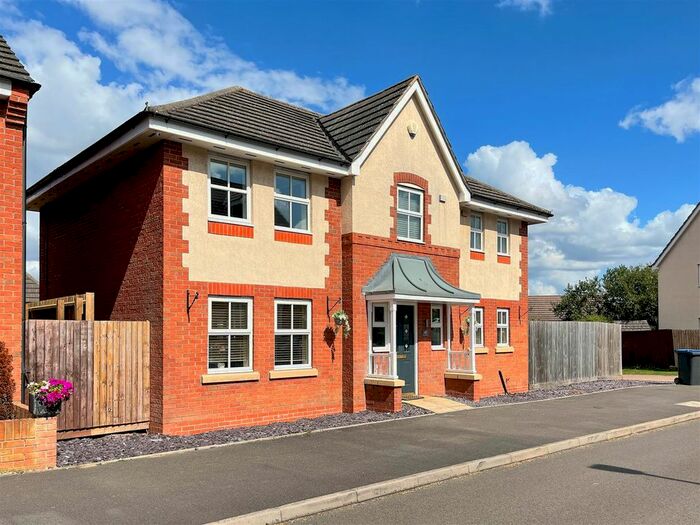 4 Bedroom Detached House To Rent In Barons Close, Kirby Muxloe, Leicester, LE9