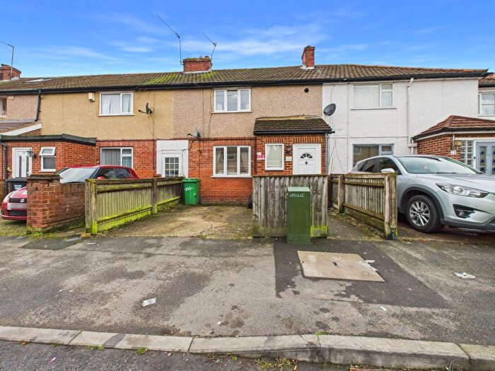3 Bedroom Terraced House For Sale In Beaumont Road, Slough, Berkshire, SL2