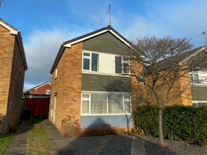 3 Bedroom Detached House To Rent In Hardy Close, Bilton, Rugby, CV22