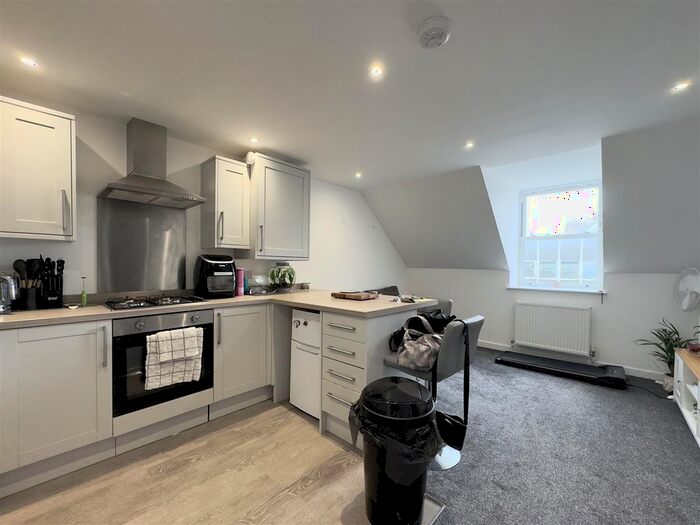 1 Bedroom Flat To Rent In Berry Road, Newquay, TR7