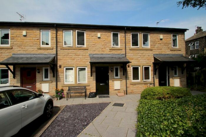 3 Bedroom Town House To Rent In Weavers Fold, New Road Side, Rawdon, Leeds, LS19