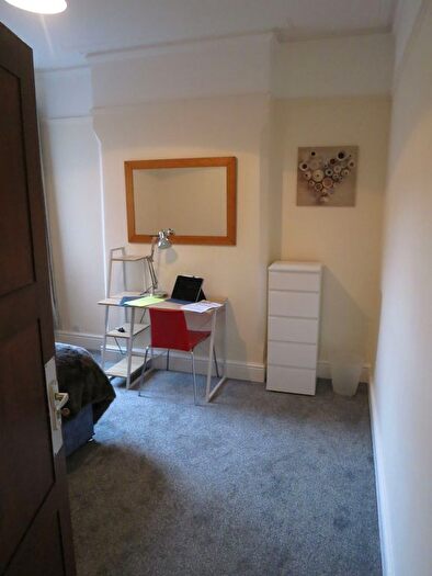 6 Bedroom Semi-Detached House To Rent In Ella Road, Nottingham, NG2