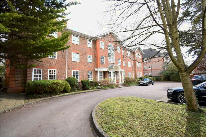 1 Bedroom Apartment To Rent In Ray Park Avenue, Maidenhead, Berkshire, SL6