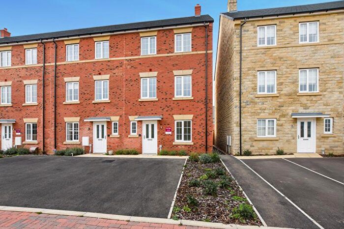 4 Bedroom Terraced House For Sale In Monarch Terrace, Stamford, PE9