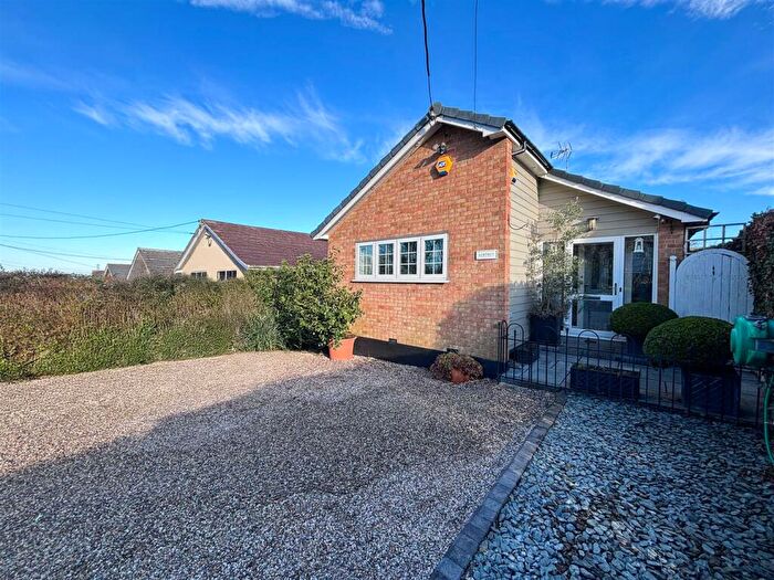 2 Bedroom Detached Bungalow For Sale In Summerhill, Althorne, Chelmsford, CM3