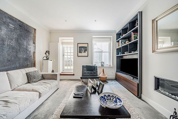 2 Bedroom Flat For Sale In Lennox Gardens, Chelsea, London, SW1X