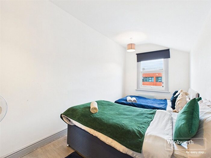 2 Bedroom Flat To Rent In Castle Street, Reading, Berkshire, RG1