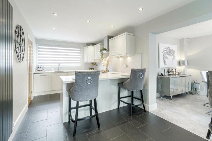 5 Bedroom Detached House For Sale In Mansel Close, Cosgrove, MK19